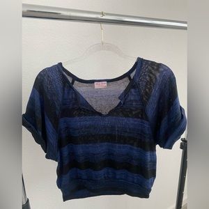 📦Oversized Black and Blue Crop Top BUNDLE ONLY!